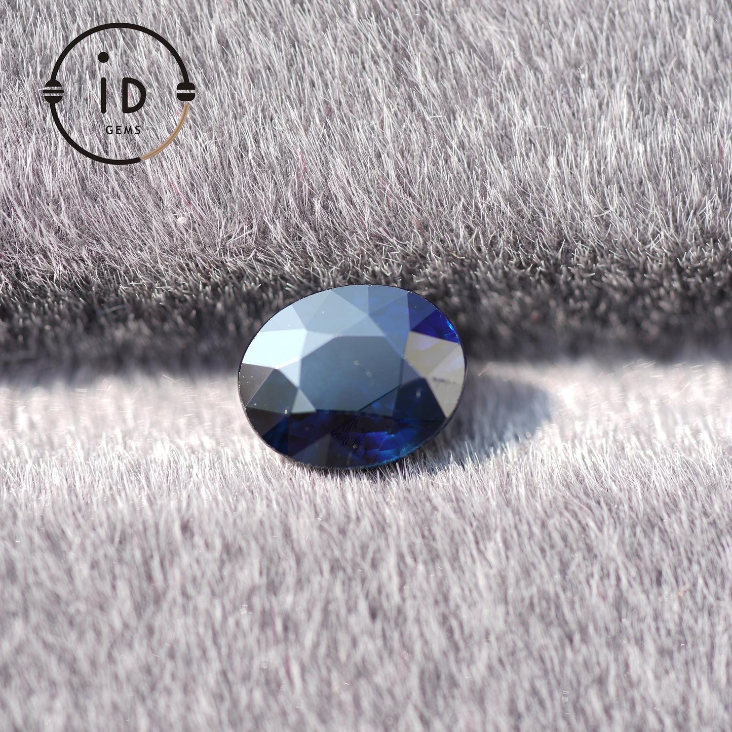 Natürlicher unbehandelter Saphir – 2,02ct – Ovalschliff in lebhaftem Royalblau – individuelle Gestaltung oder als Sammlerstück