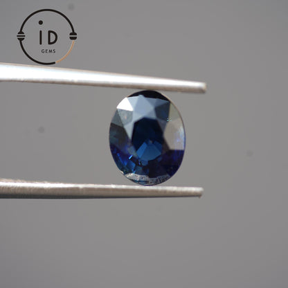 Natürlicher unbehandelter Saphir – 2,02ct – Ovalschliff in lebhaftem Royalblau – individuelle Gestaltung oder als Sammlerstück