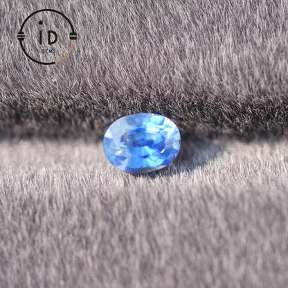 Natürlicher Kornblumenblauer Saphir - 1.44ct - Ovalschliff - Unbehandelt aus Sri Lanka - Seltene Farbe mit Leuchtkraft