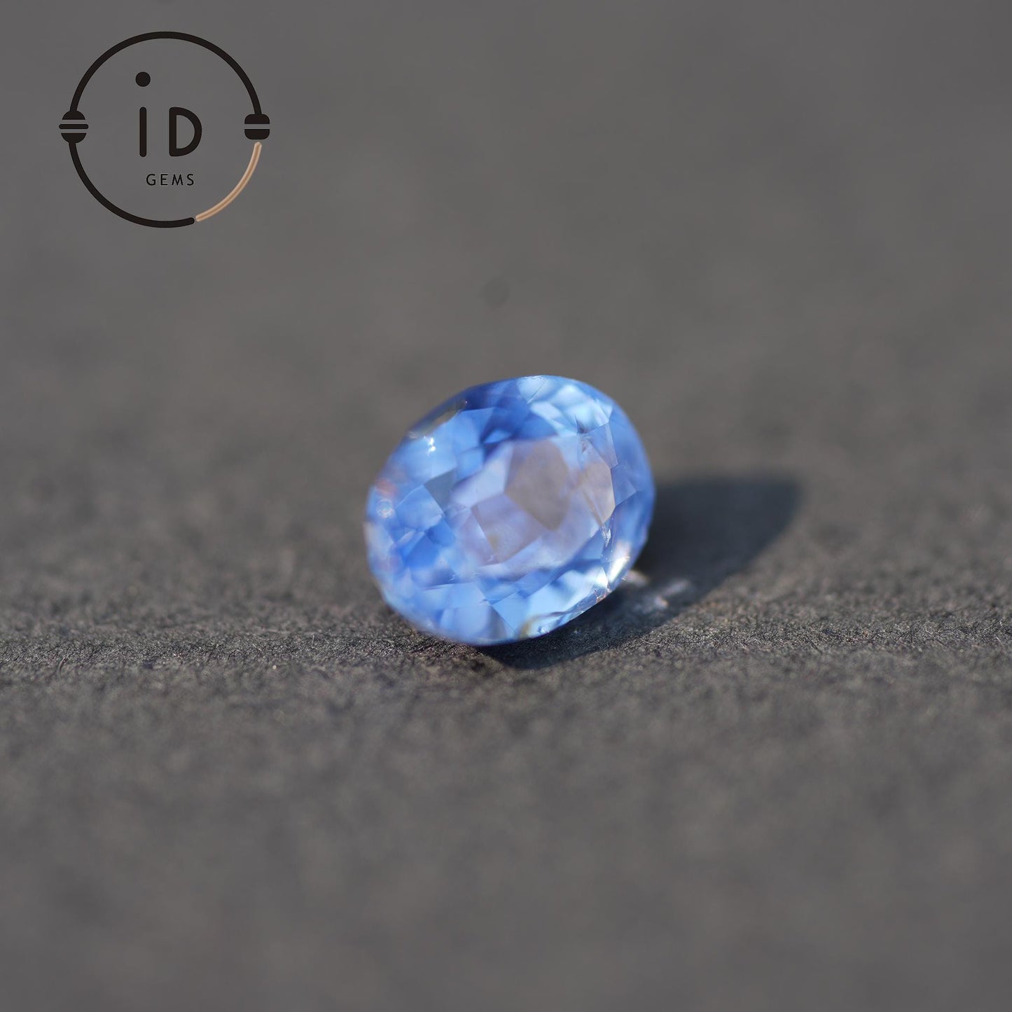Natürlicher Kornblumenblauer Saphir - 1.44ct - Ovalschliff - Unbehandelt aus Sri Lanka - Seltene Farbe mit Leuchtkraft