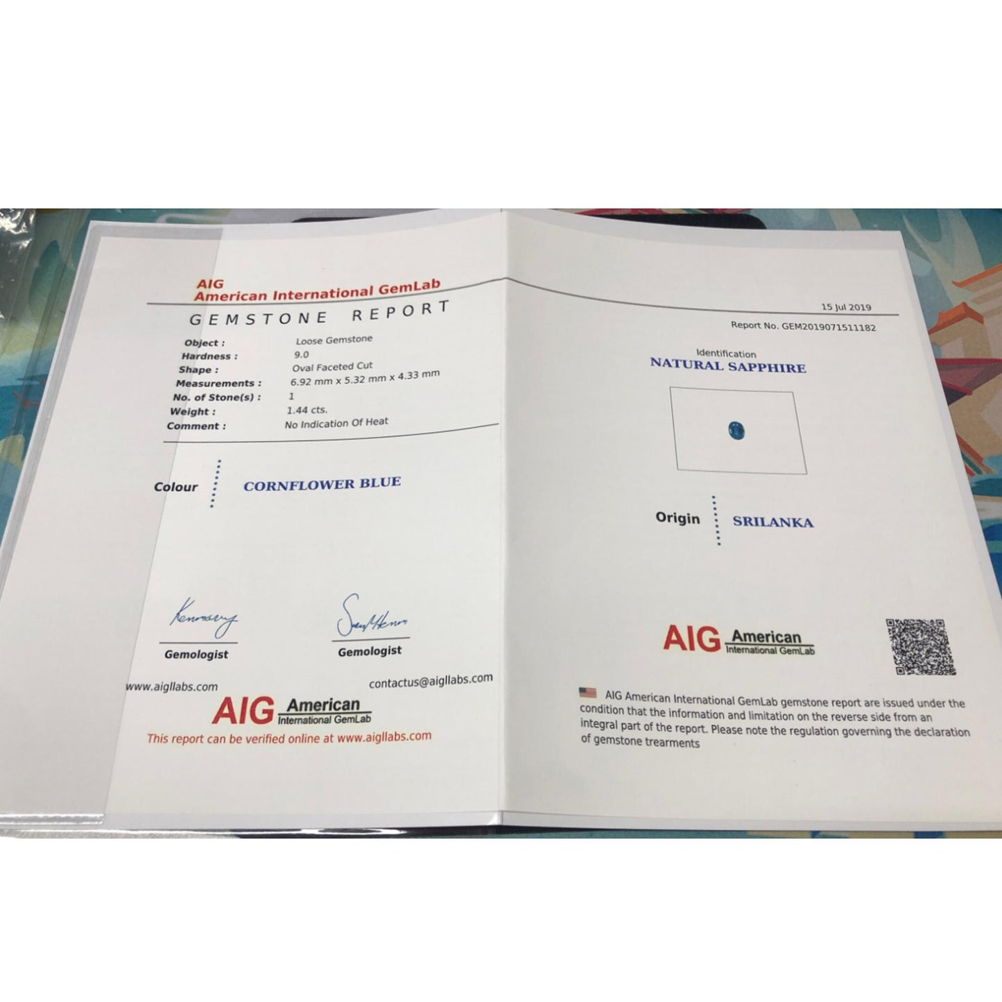 Natürlicher Kornblumenblauer Saphir - 1.44ct - Ovalschliff - Unbehandelt aus Sri Lanka - Seltene Farbe mit Leuchtkraft