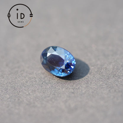 Natürlicher Saphir - 2.04ct - Oval Facettiert - Leuchtendes Royalblau - Unbehandelt - Ideal für exklusive Designs