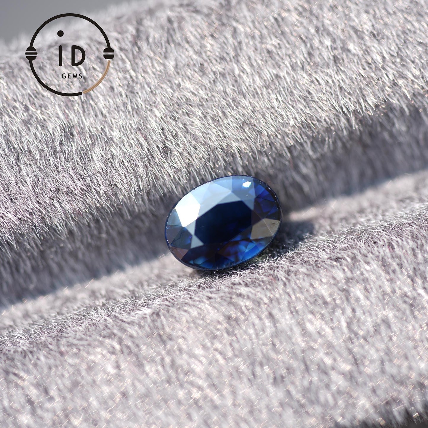 Natürlicher Saphir - 2.04ct - Oval Facettiert - Leuchtendes Royalblau - Unbehandelt - Ideal für exklusive Designs