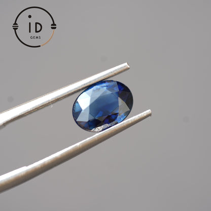 Natürlicher Saphir - 2.04ct - Oval Facettiert - Leuchtendes Royalblau - Unbehandelt - Ideal für exklusive Designs