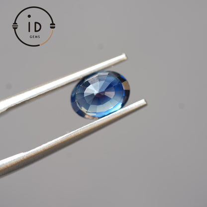 Natürlicher Saphir - 2.04ct - Oval Facettiert - Leuchtendes Royalblau - Unbehandelt - Ideal für exklusive Designs