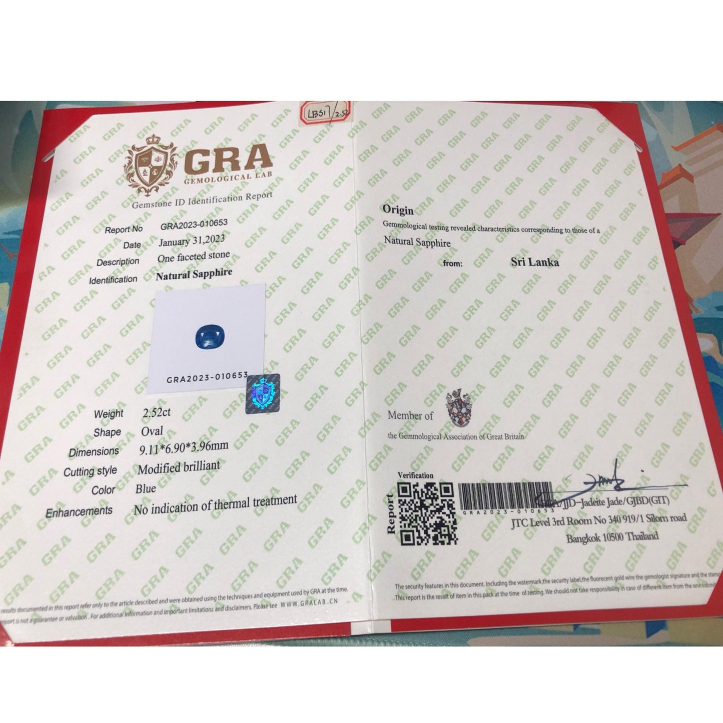 Unbehandelter natürlicher Saphir 2,52ct – Ovalschliff in Königsblau aus Sri Lanka – Edelstein für Sammler & Design