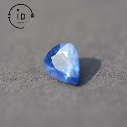 Natürlicher unbehandelter Saphir 1.01ct – Tropfenschliff in Blau – Hochwertiger Edelstein für exklusive Schmuckanfertigung oder Sammler
