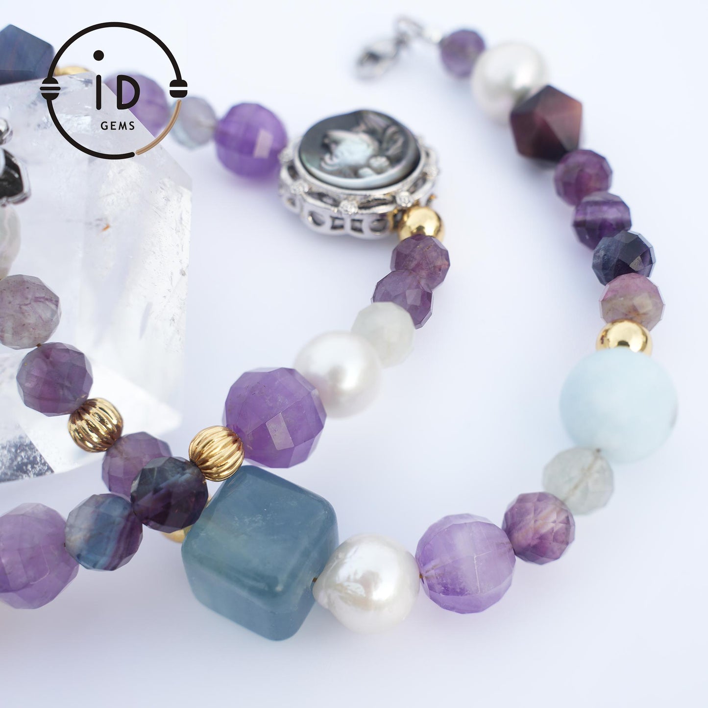 Schmetterling handgefertigte Perlenkette | Art Nouveau Vintage Anhänger | Bunte unregelmäßige Edelsteine | Freier Stil Kristallschmuck