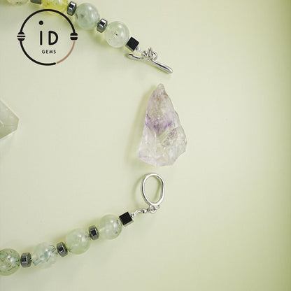 Boho-Halskette mit großen grünen Natursteinen · Statement-Schmuck im Waldstil · Handgemacht & kurz · Geschenk für naturverbundene Frauen