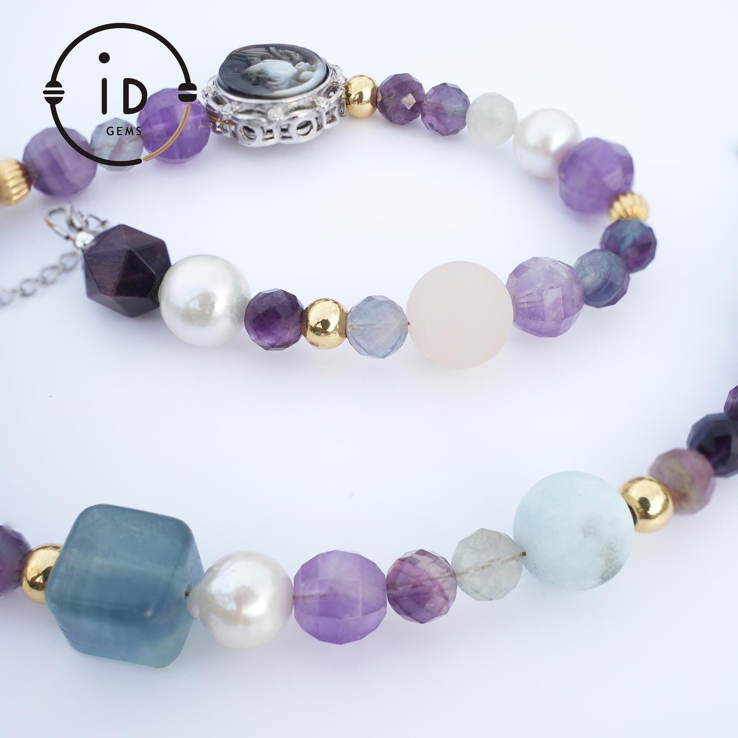 Schmetterling handgefertigte Perlenkette | Art Nouveau Vintage Anhänger | Bunte unregelmäßige Edelsteine | Freier Stil Kristallschmuck