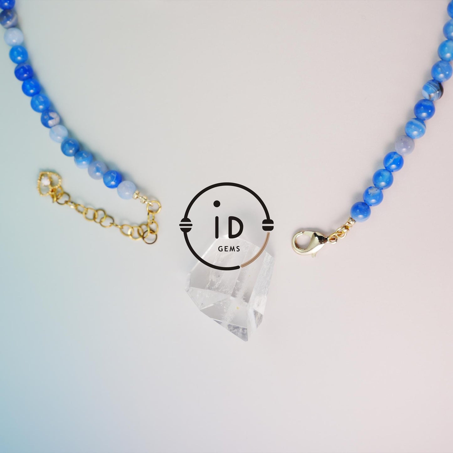 Handgefertigte blaue Halskette natürliche Achat Chalzedon Muschelgravur Halskette blaue Edelsteinperlen feines blaues Geschenk