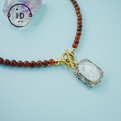 Red Agate Beaded Necklace with Carved Shell Angel Pendant｜Handmade Natural Gemstone Jewelry｜Unique Spiritual Gift