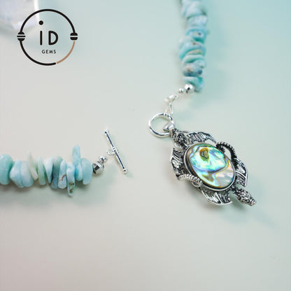 Halskette mit Anhänger aus natürlichem Larimar und Abalone-Muschel|Blaue handgefertigte Halskette|Einzigartiges Schmuckdesign|Frischer, eleganter und spiritueller Stil