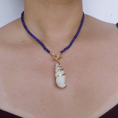 Lapis Lazuli Shell Pendant Necklace｜Natural Energy Jewelry｜Vintage Ocean Style｜Handmade Summer Beach Gift｜Blue Gemstone Choker