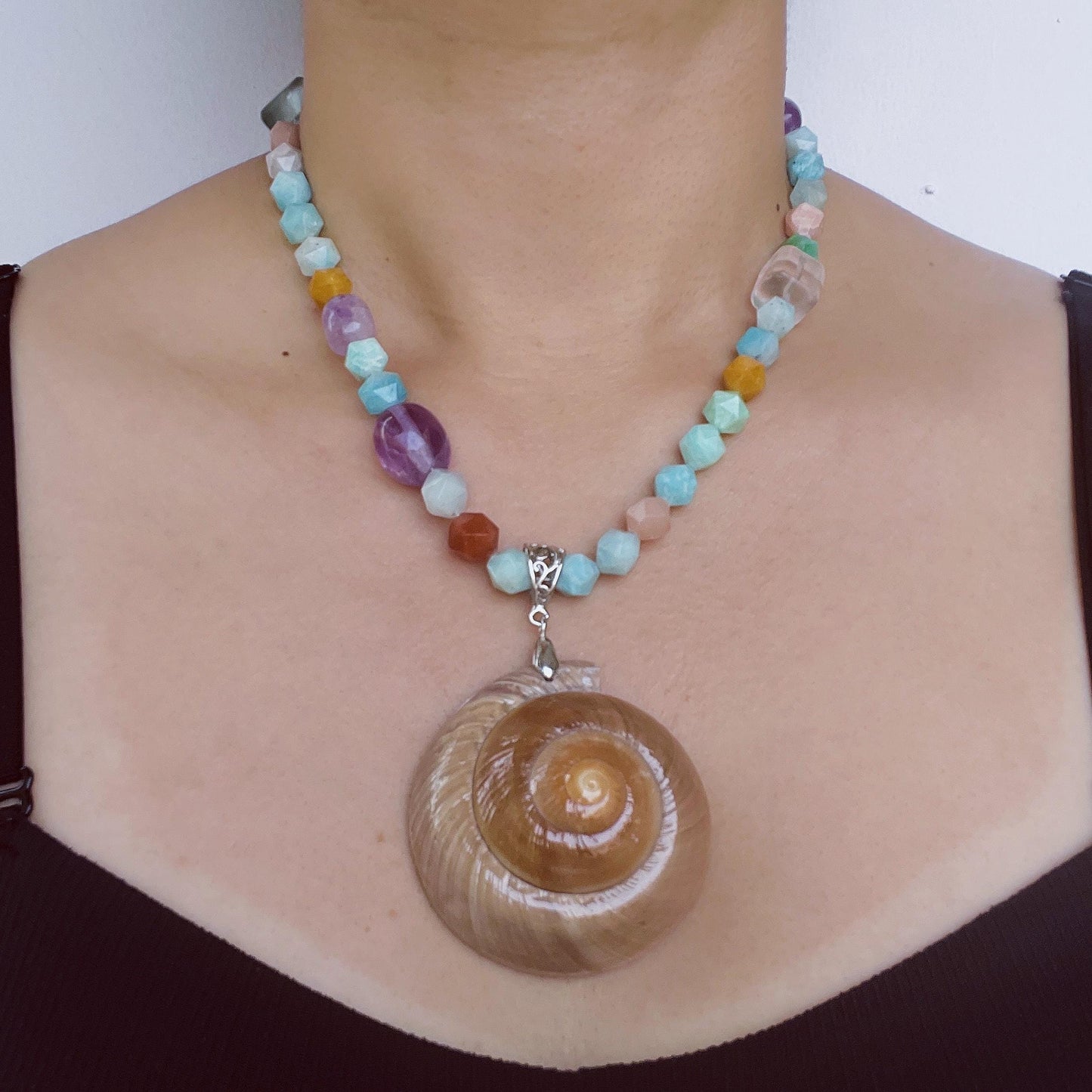 Bunte handgefertigte Edelstein-Perlenkette im Meeres-Strand-Stil |Sommerlicher Meereslook|Boho-Sommergeschenk|Naturinspirierter Schmuck