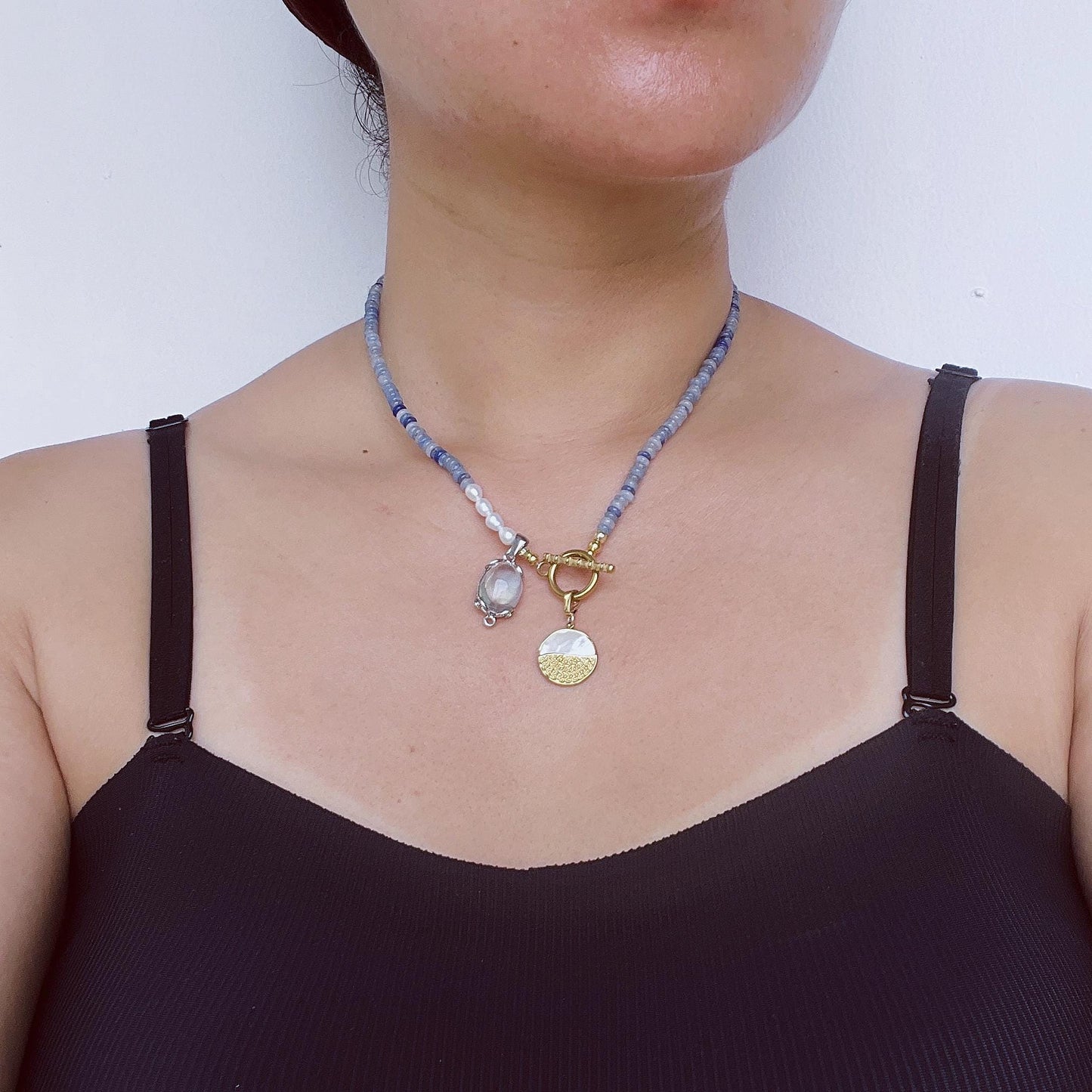 Rohtextur blaue Flachperlen Halskette | Natürliches Muster Design | Aquamarin Perlenkette | Einzigartiger handgemachter Geschenk-Schmuck