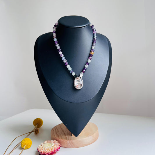 Spirit Quartz Necklace with Hematite Beads & Fluorite Pendant｜Natural Healing Crystal Jewelry｜Handmade Gift for Her｜Spiritual Balance