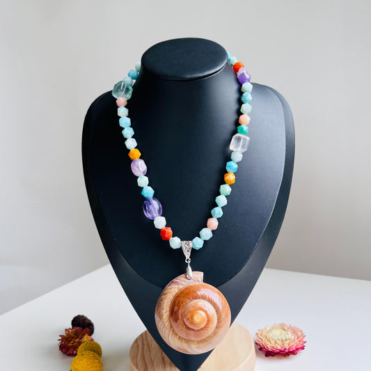 Bunte handgefertigte Edelstein-Perlenkette im Meeres-Strand-Stil |Sommerlicher Meereslook|Boho-Sommergeschenk|Naturinspirierter Schmuck