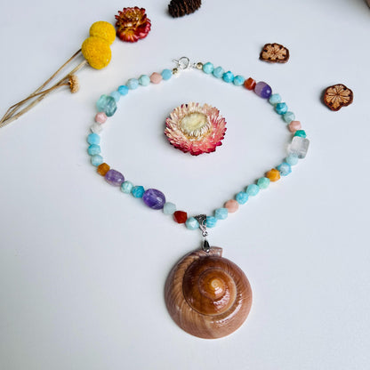 Bunte handgefertigte Edelstein-Perlenkette im Meeres-Strand-Stil |Sommerlicher Meereslook|Boho-Sommergeschenk|Naturinspirierter Schmuck