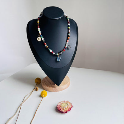 Bunte gemischte Edelstein-Unregelmäßige handgefertigte Perlenkette | Regenbogenfarbene Achatkette | Ein besonderes Geschenk für sie