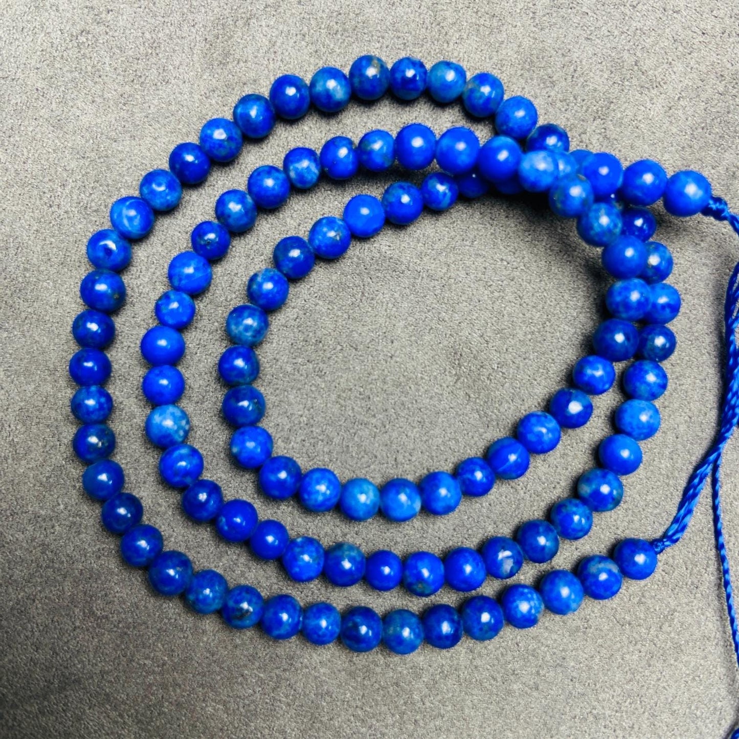Natural Deep Blue Round Beads Loose | 4×4 mm · 40 cm · 10 g | DIY Bracelet & Necklace Supplies | Elegant Ocean Blue