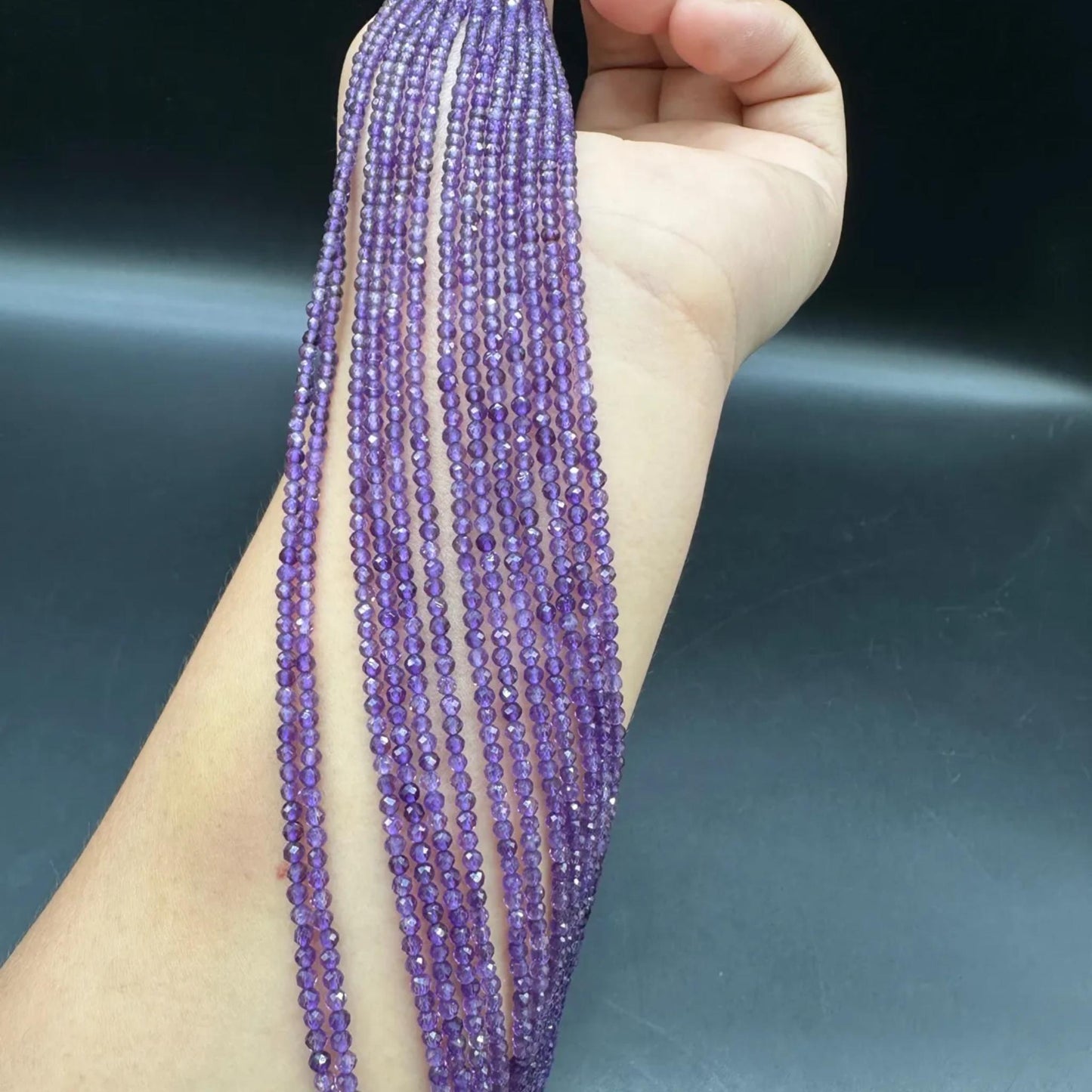 Natürliche, tiefviolette Amethystperlen · 2 mm mikrofacettierte Rondell · 38 cm vorgebohrter Strang | Zubehör zur Herstellung von Heilkristallschmuck | DIY-Armband, Halskette &amp; Geschenk