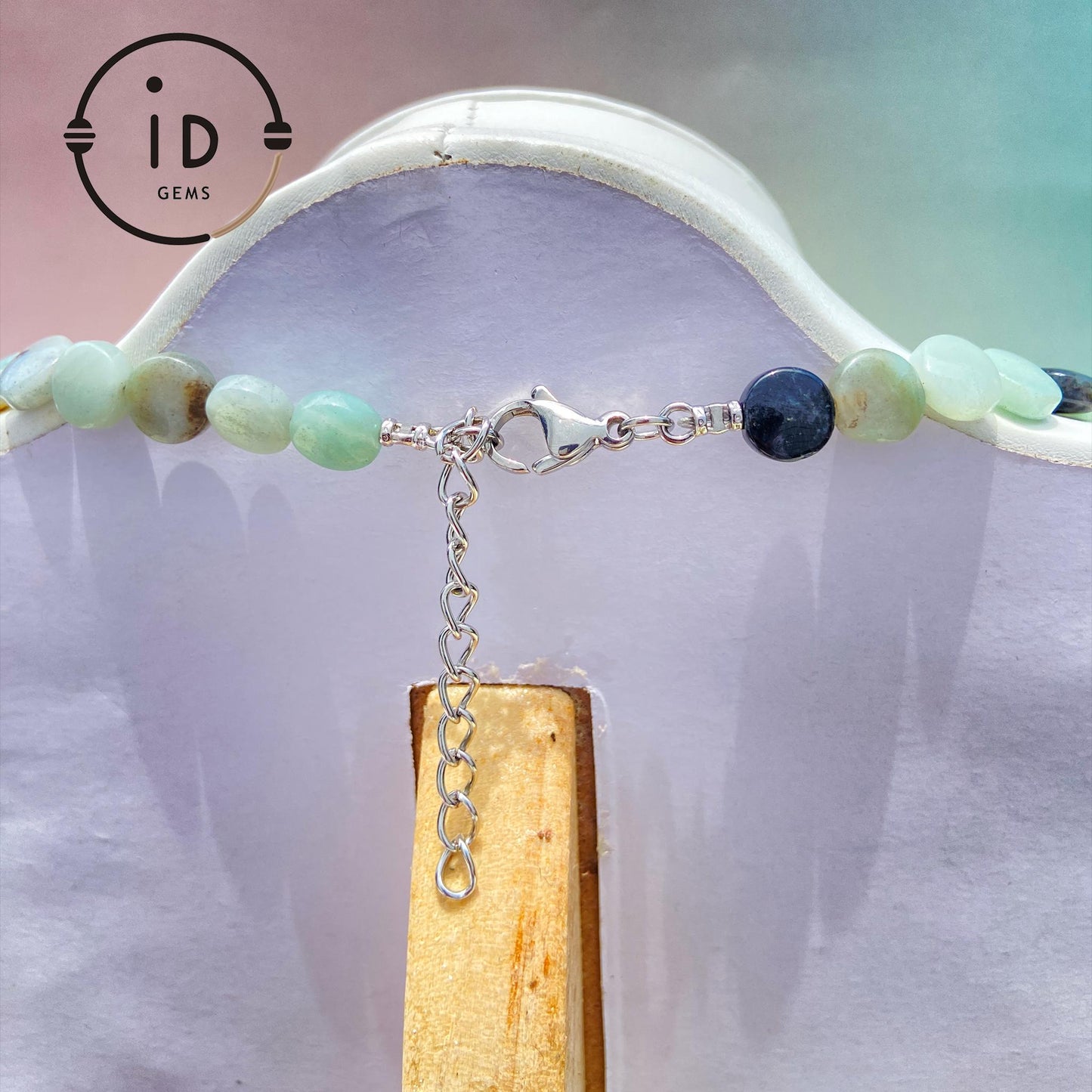 Handgemachte Edelsteinkette mit bunten Natursteinen & grünem FluoritAnhänger · Spiritueller Boho-Schmuck · Geschenk für Frauen mit Bedeutung