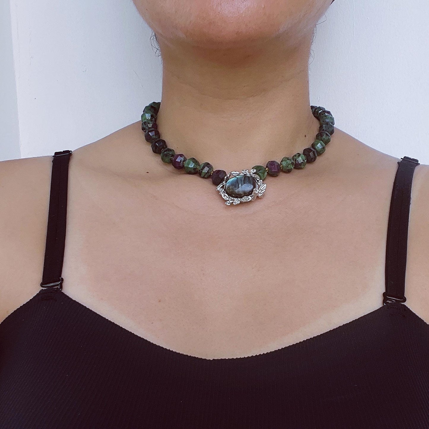 Große Smaragd-Perlenkette im Zauberwald-Stil | Labradorit spiritueller Anhänger | Vintage Gothic Schmuck | Einzigartiges Geschenk