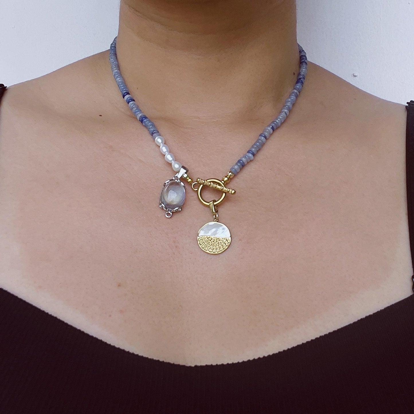 Rohtextur blaue Flachperlen Halskette | Natürliches Muster Design | Aquamarin Perlenkette | Einzigartiger handgemachter Geschenk-Schmuck