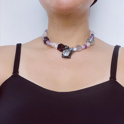 Unregelmäßige bunte große Perlen | Natürliche Energie Amethyst Halskette | Handgefertigter Kristallschmuck | Geschenk für besondere Anlässe