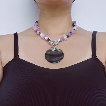 Rohtextur, unregelmäßige bunte große Perlen | Boho minimalistischer Stil | Freier, künstlerischer Schmuck | Handgefertigte Designkette