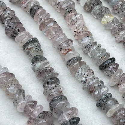 Unregelmäßige Glimmer‑Rosenquarz‑Nuggets 11 mm | Phantom‑Effekt, schwarze Glimmereinschlüsse & Handpoliert für DIY Armbänder, Halsketten