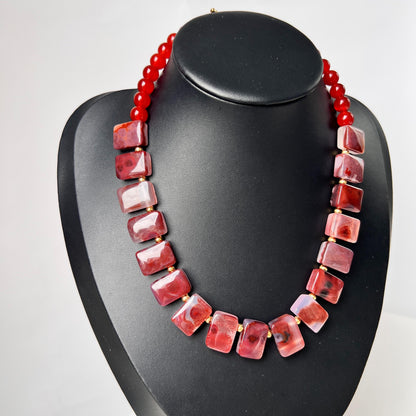 Vibrant Vintage-Style Red Agate Beaded Necklace｜Handmade Gemstone Jewelry｜Bold Statement Piece