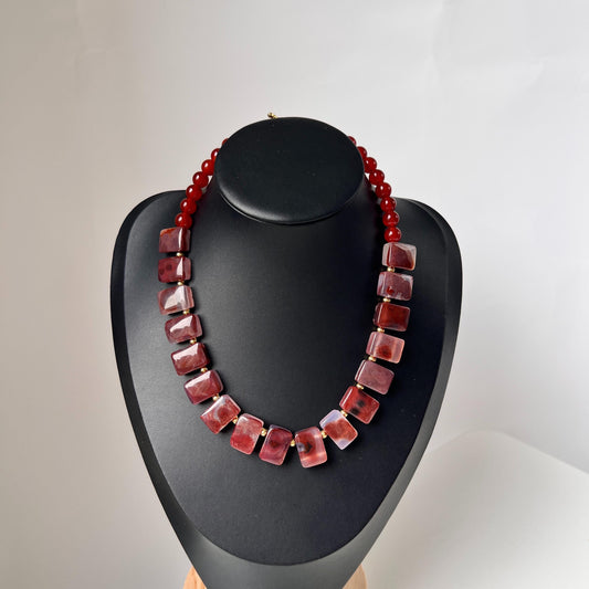 Vibrant Vintage-Style Red Agate Beaded Necklace｜Handmade Gemstone Jewelry｜Bold Statement Piece