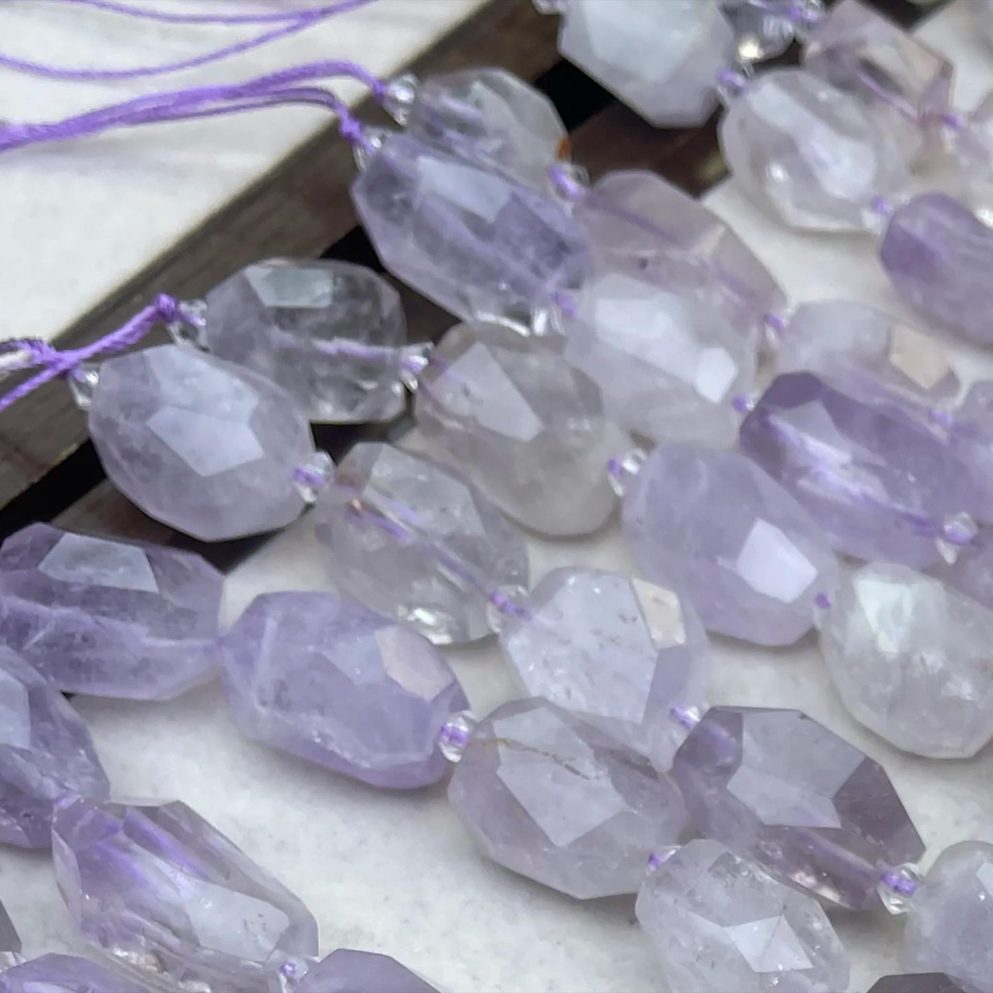 Natural Lavender Amethyst Irregular Faceted Chip Beads 12–16mm · 38cm Strand · Medium Hole · Sparkling Faceted Shine · DIY Bracelet Necklace Earring Jewelry
