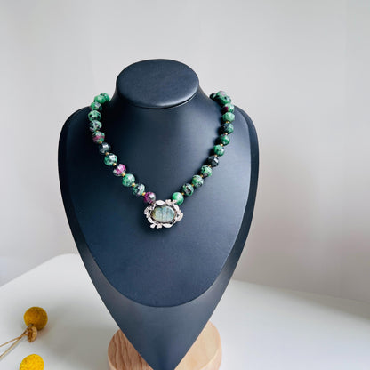 Große Smaragd-Perlenkette im Zauberwald-Stil | Labradorit spiritueller Anhänger | Vintage Gothic Schmuck | Einzigartiges Geschenk