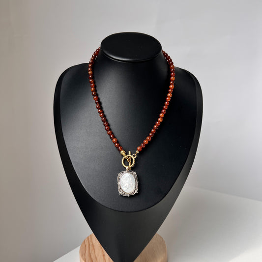 Red Agate Beaded Necklace with Carved Shell Angel Pendant｜Handmade Natural Gemstone Jewelry｜Unique Spiritual Gift