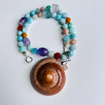 Bunte handgefertigte Edelstein-Perlenkette im Meeres-Strand-Stil |Sommerlicher Meereslook|Boho-Sommergeschenk|Naturinspirierter Schmuck