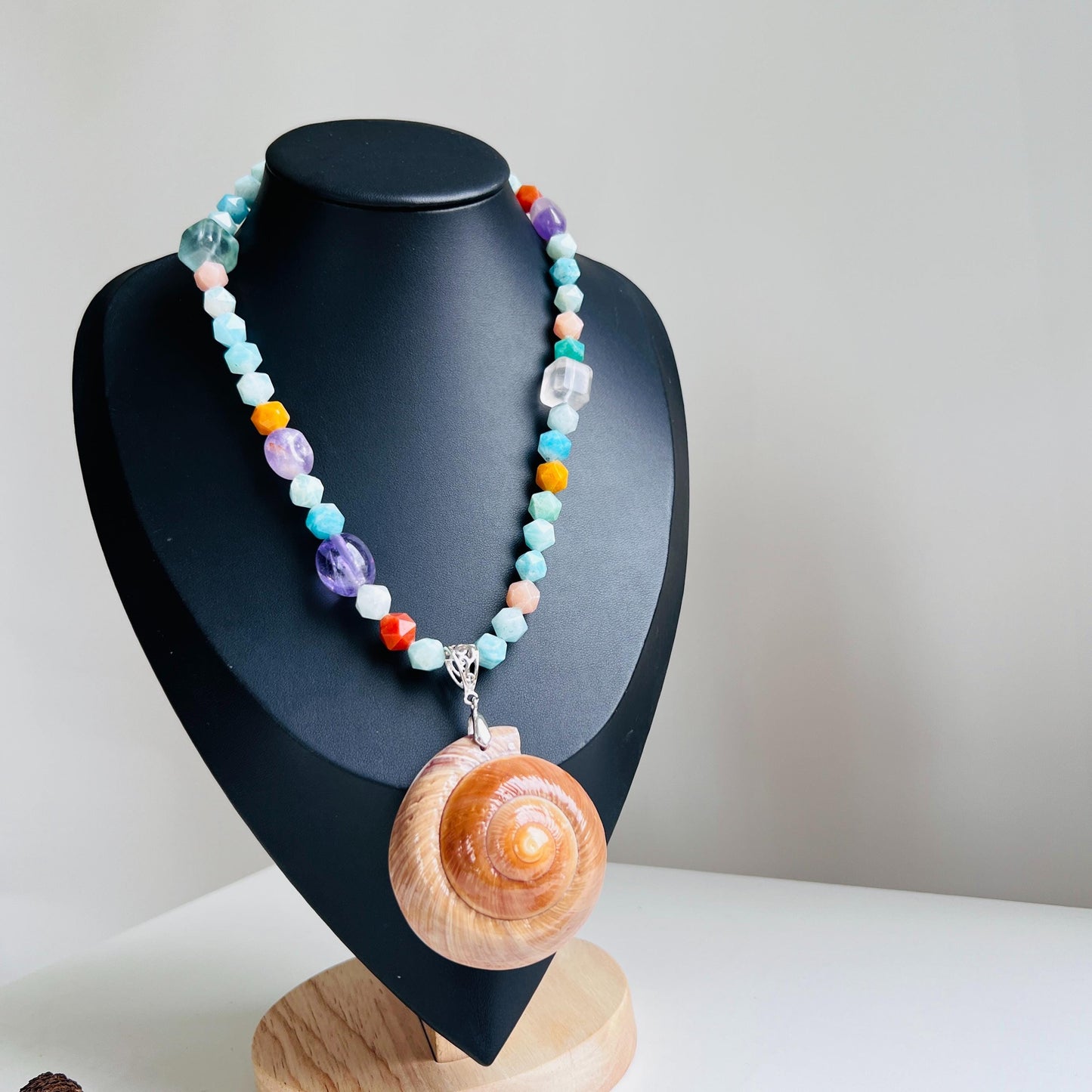 Bunte handgefertigte Edelstein-Perlenkette im Meeres-Strand-Stil |Sommerlicher Meereslook|Boho-Sommergeschenk|Naturinspirierter Schmuck