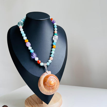 Bunte handgefertigte Edelstein-Perlenkette im Meeres-Strand-Stil |Sommerlicher Meereslook|Boho-Sommergeschenk|Naturinspirierter Schmuck