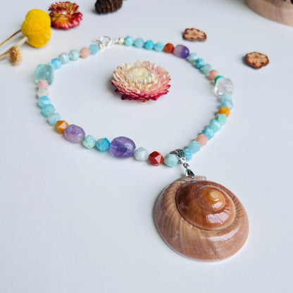 Bunte handgefertigte Edelstein-Perlenkette im Meeres-Strand-Stil |Sommerlicher Meereslook|Boho-Sommergeschenk|Naturinspirierter Schmuck