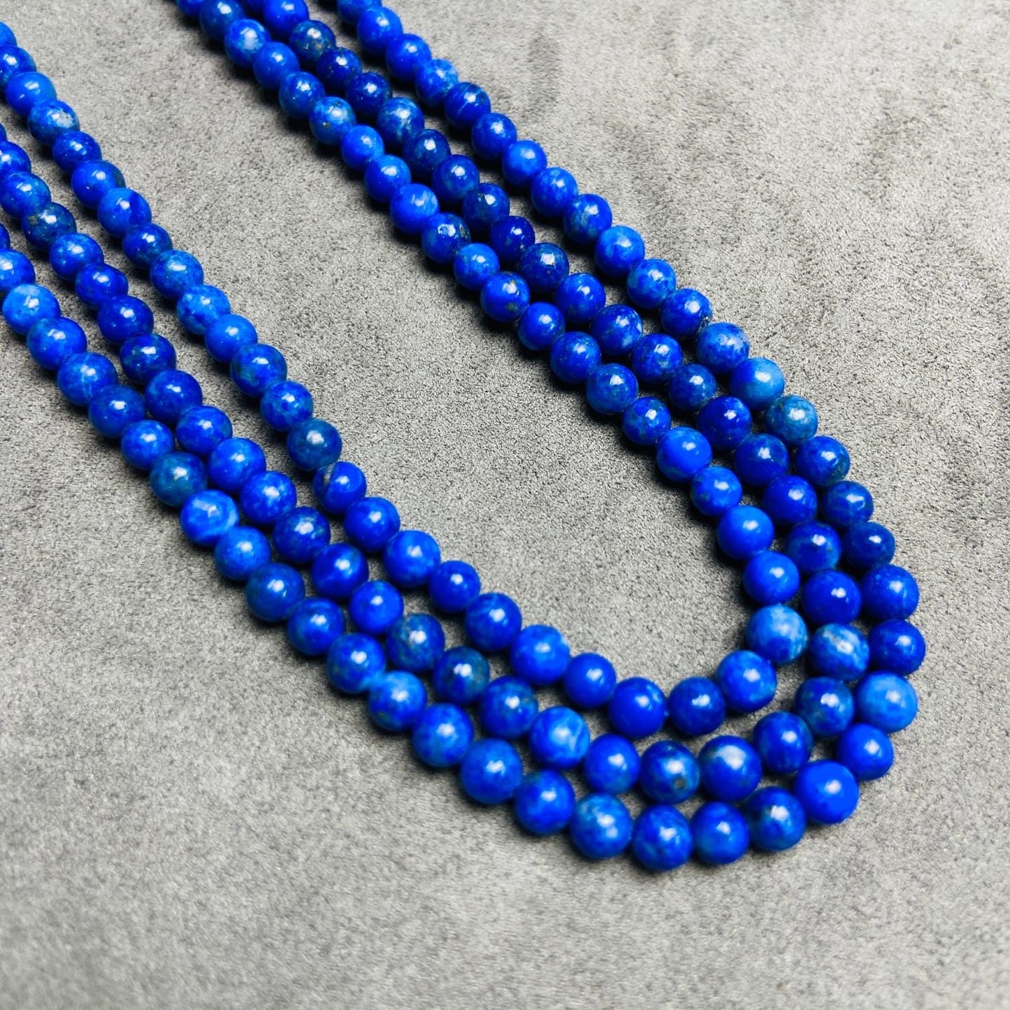 Natural Deep Blue Round Beads Loose | 4×4 mm · 40 cm · 10 g | DIY Bracelet & Necklace Supplies | Elegant Ocean Blue