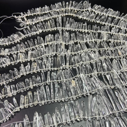Natural Clear Quartz Chip Beads | 38 cm Strand Pre-Drilled | Raw Crystal Fragments 10–25 mm | DIY Jewelry, Energy Healing & Home Décor Supplies