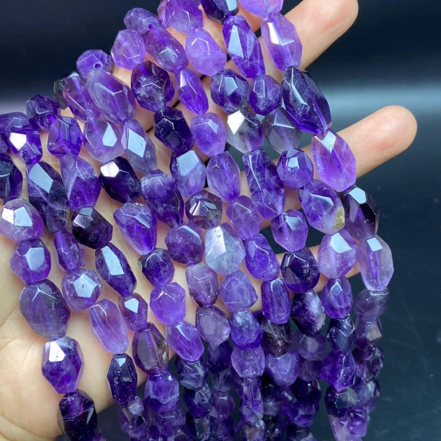 Natürliche Uruguay-Amethystperlen · 10×12 mm facettierte unregelmäßige Nuggets · 38 cm Strang | Herstellung von Heilkristallschmuck | DIY-Halsketten, Armbänder und Wohndekor