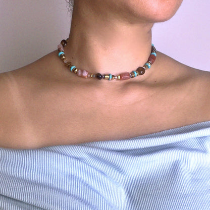 Boho Edelstein Choker Halskette | Natürlicher roter Achat &amp; Türkis Perlen | Farbenfroher Statement-Schmuck mit Tigerauge – Einzigartiges Geschenk für Sie