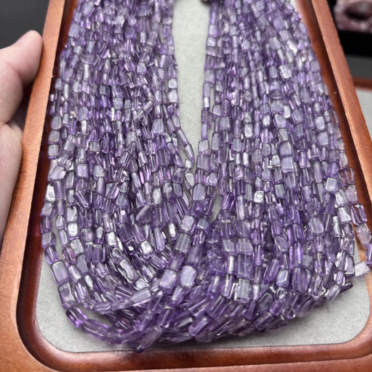 Handgefertigter Strang aus violetten Glasperlen | Rechteckige Röhrenperlen in Nugget-Optik | DIY-Schmuckherstellung, Armbänder, Halsketten, 36 cm