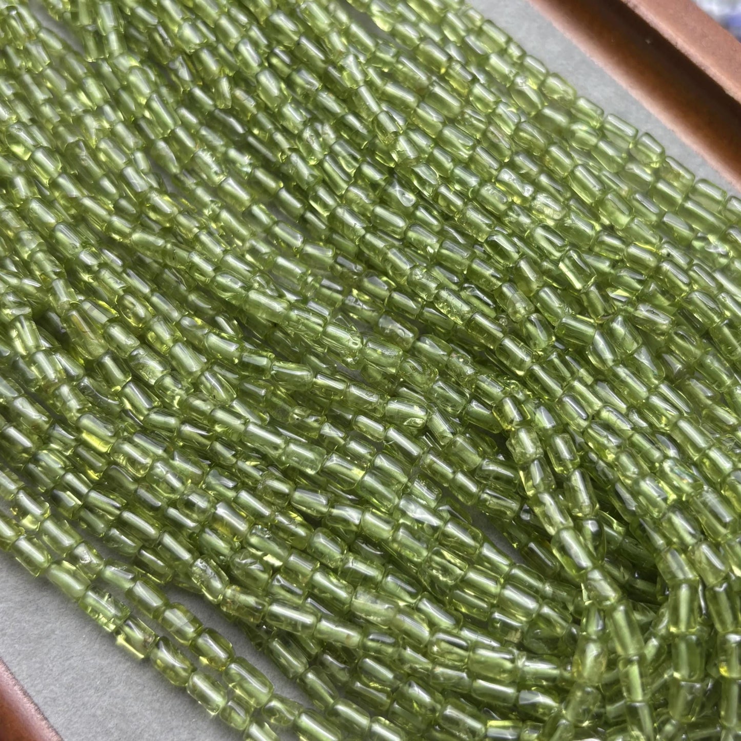 Natürliche Peridot Röhrenperlen aus Indien für Schmuckherstellung, zylinderförmig, hellgrün, ca. 3.5x5.5mm, 1 Strang ca. 36cm, DIY Zubehör