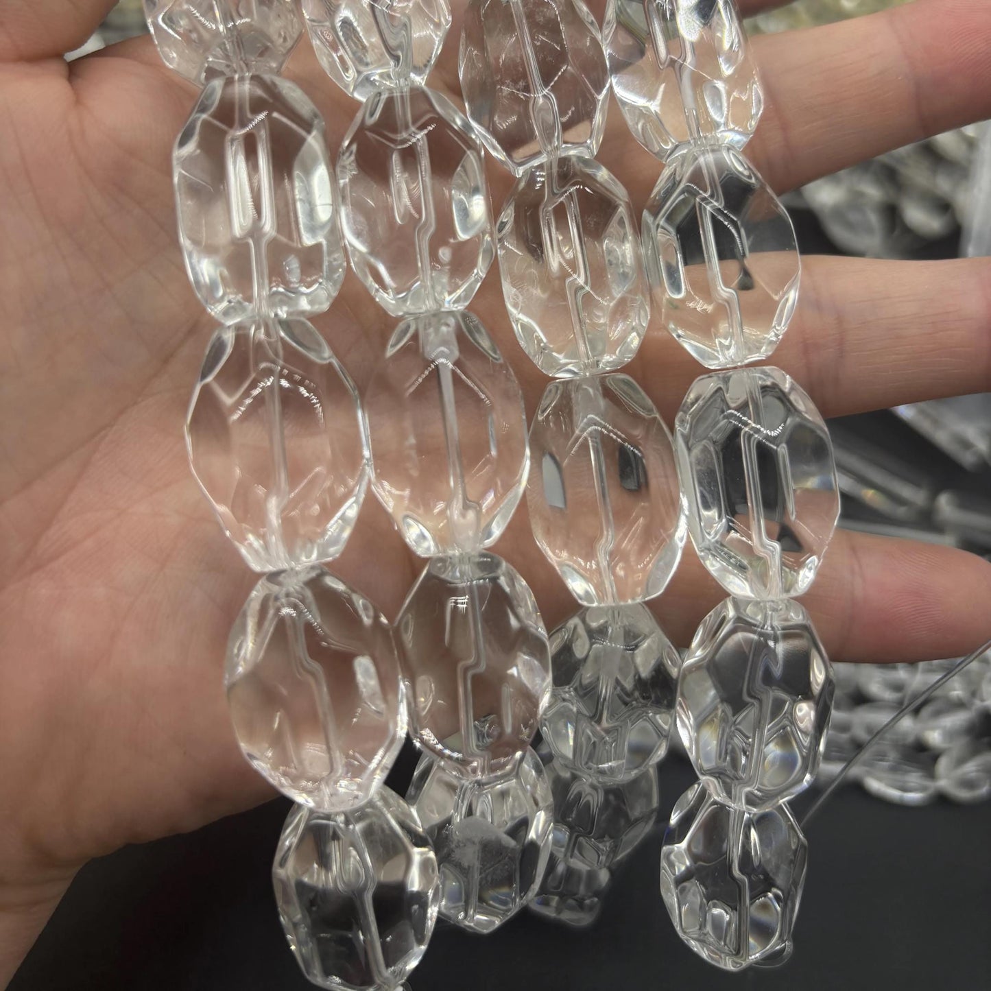 Natürlicher klarer Bergkristall, facettierte Freiform-Einzelperle, für DIY Schmuckdesign, Sechskant-Oval-Form, transparente Chunky Nugget