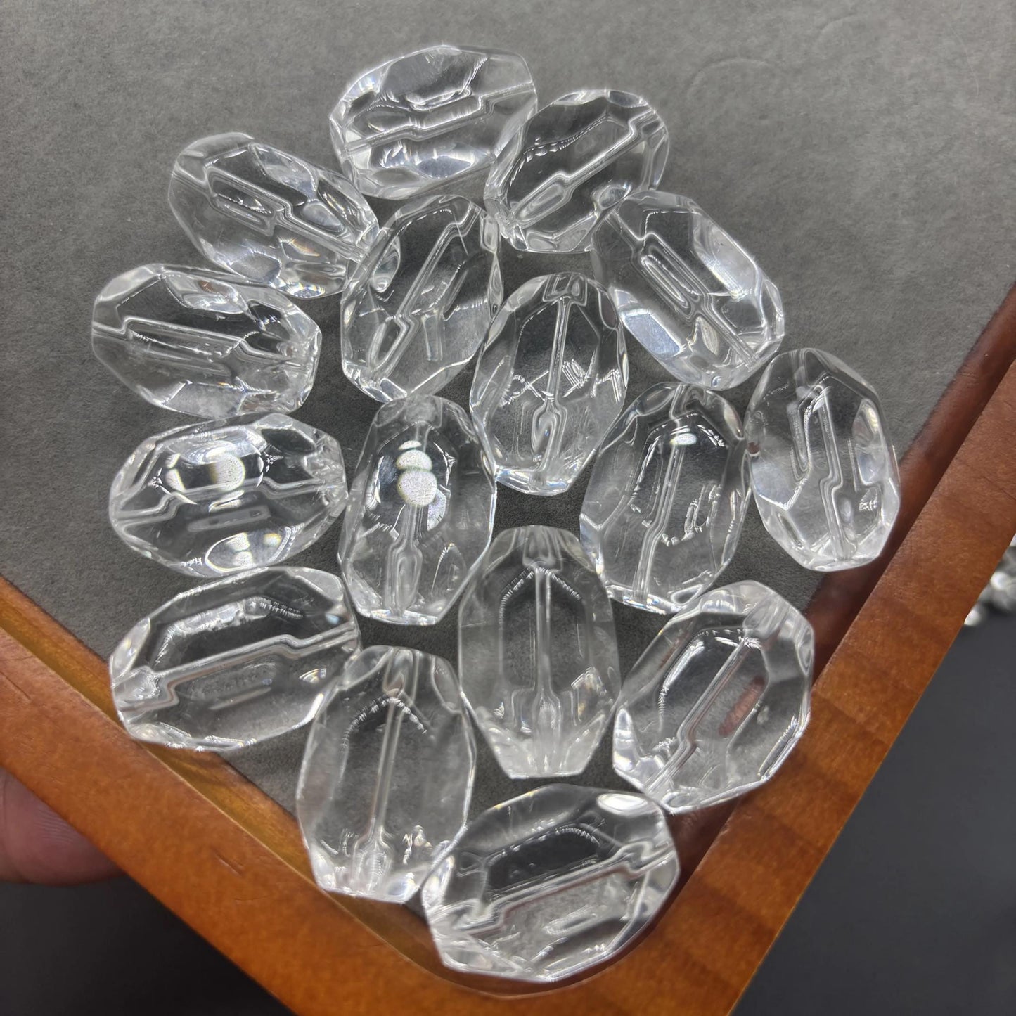 Natürlicher klarer Bergkristall, facettierte Freiform-Einzelperle, für DIY Schmuckdesign, Sechskant-Oval-Form, transparente Chunky Nugget