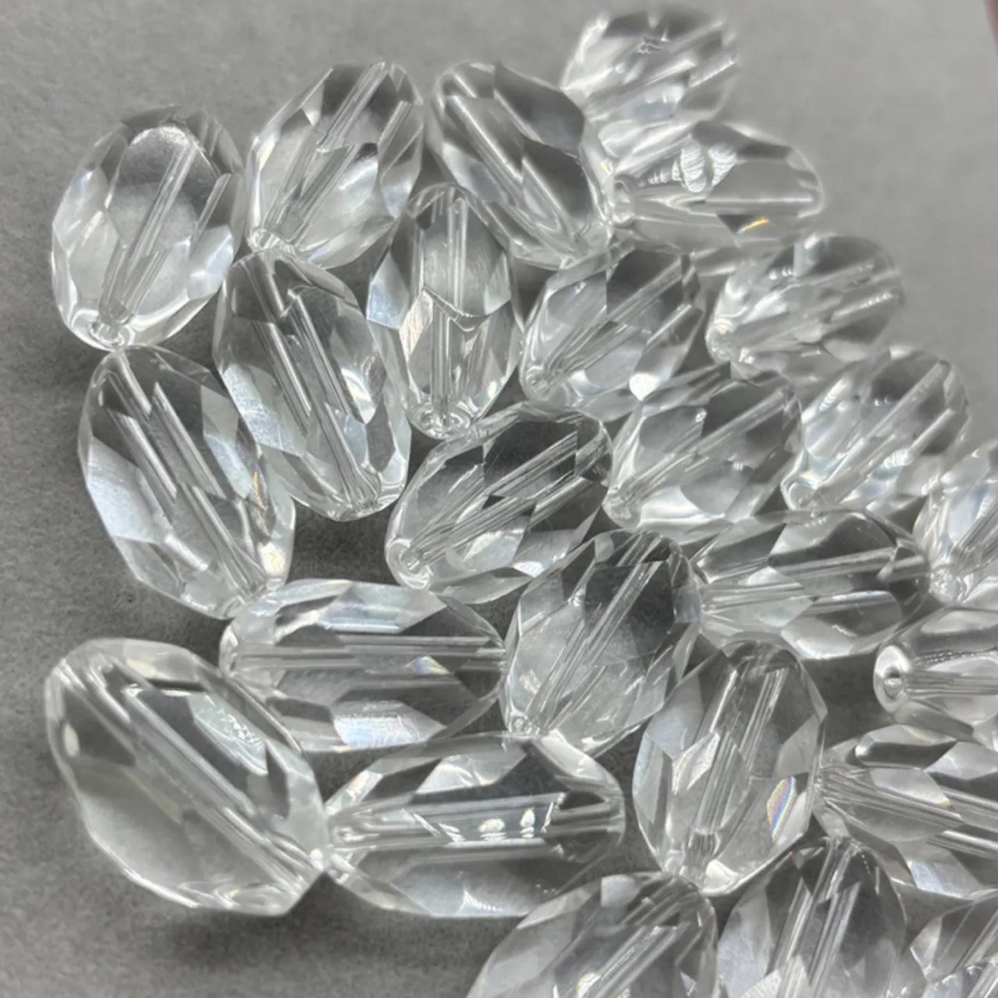 Große facettierte Bergkristall Ovalperle – Einzelstück als Anhänger oder Top-Bead für DIY-Schmuck, Boho-Designs & Kettenprojekte